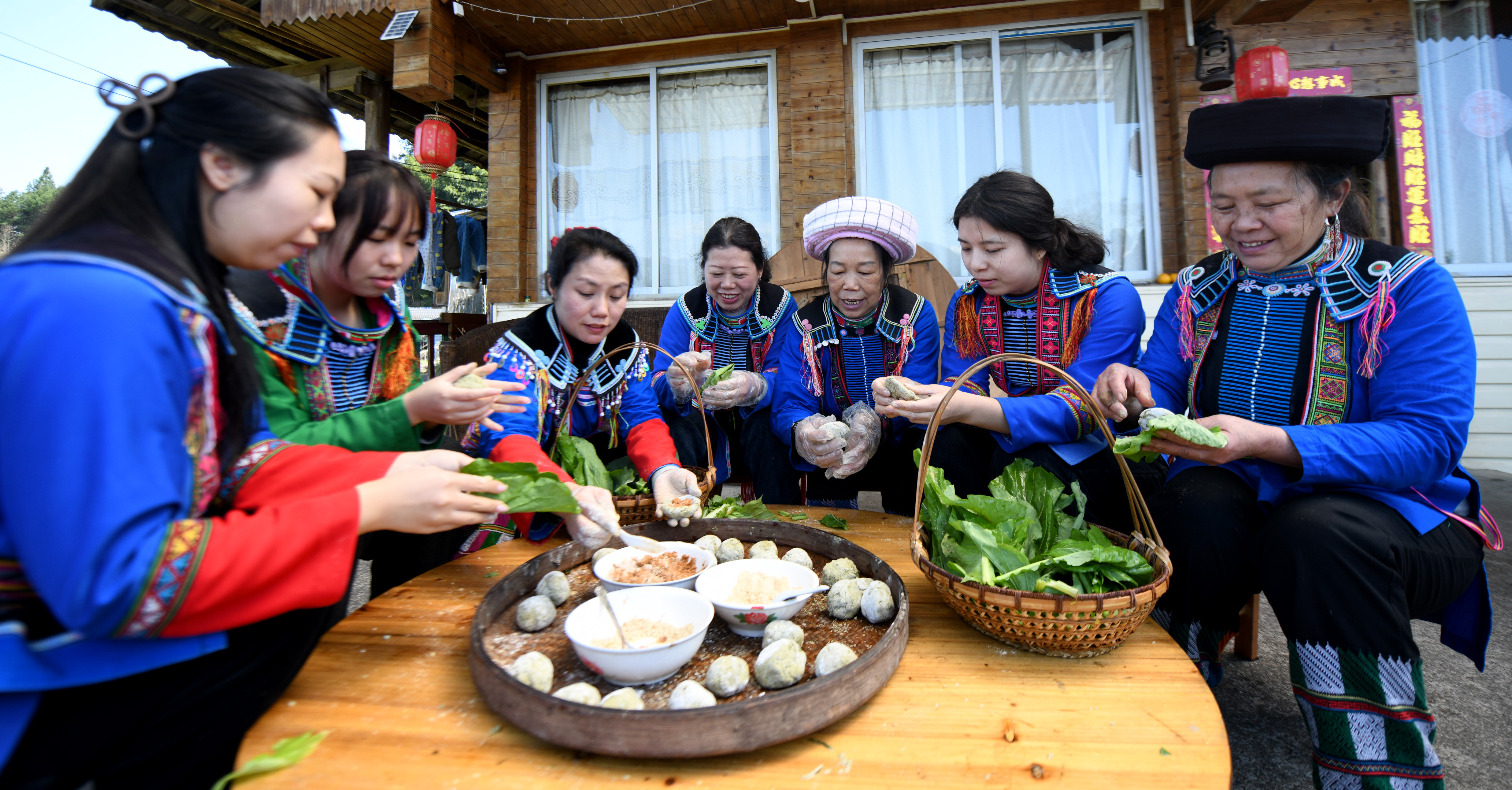 ������ʤ�������ư��� ϲӭ�����ˡ���