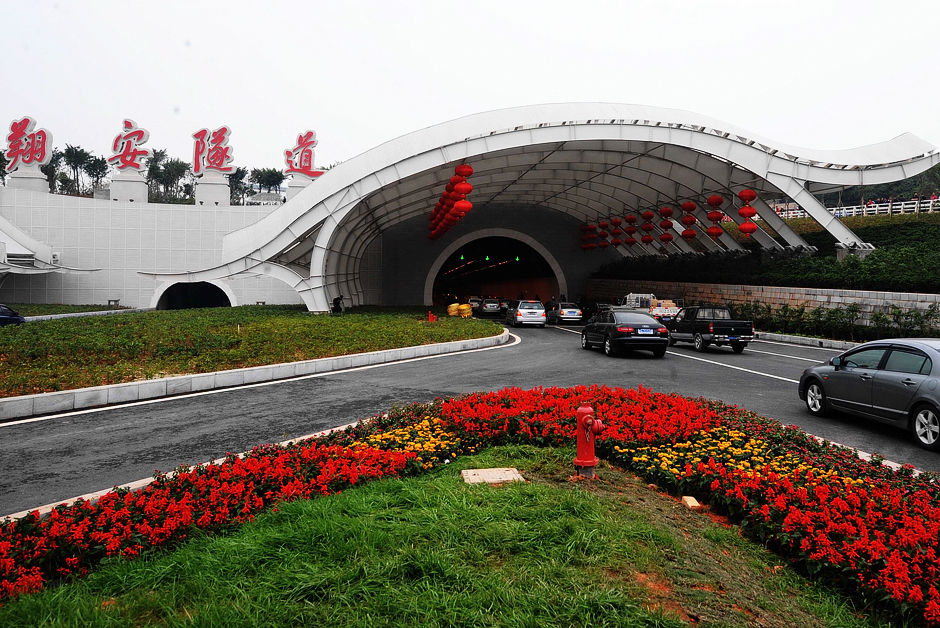 中国大陆首条海底隧道开通 隧道断面世界最大,桂视网